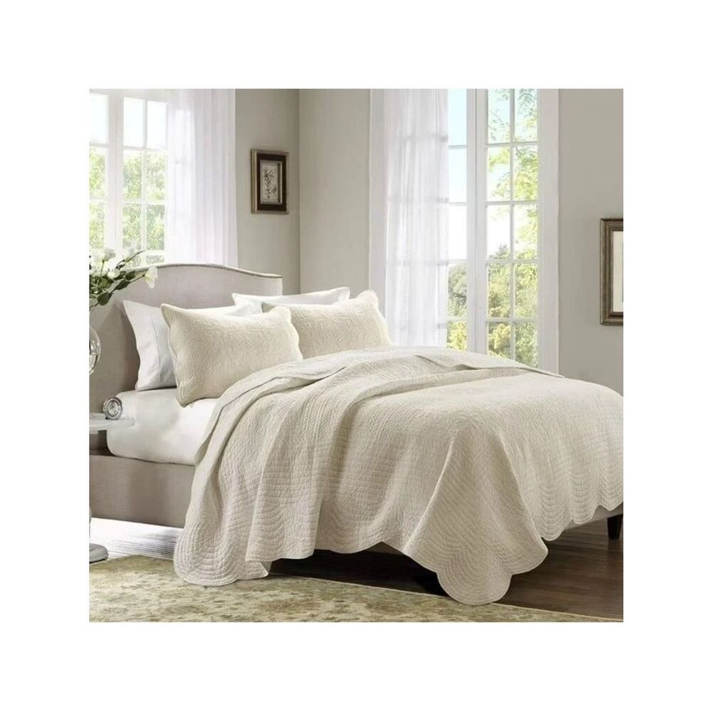 Madison Park White Quilted Comforter King